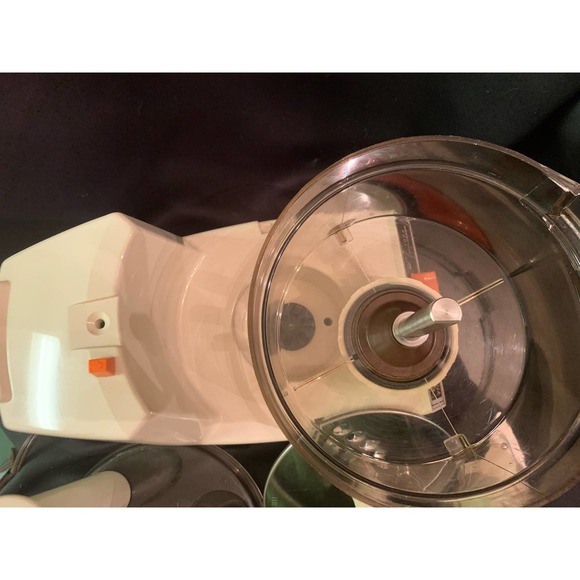 General Electric GE Food Processor/Food Chopper D2FP1 - Picture 8 of 9